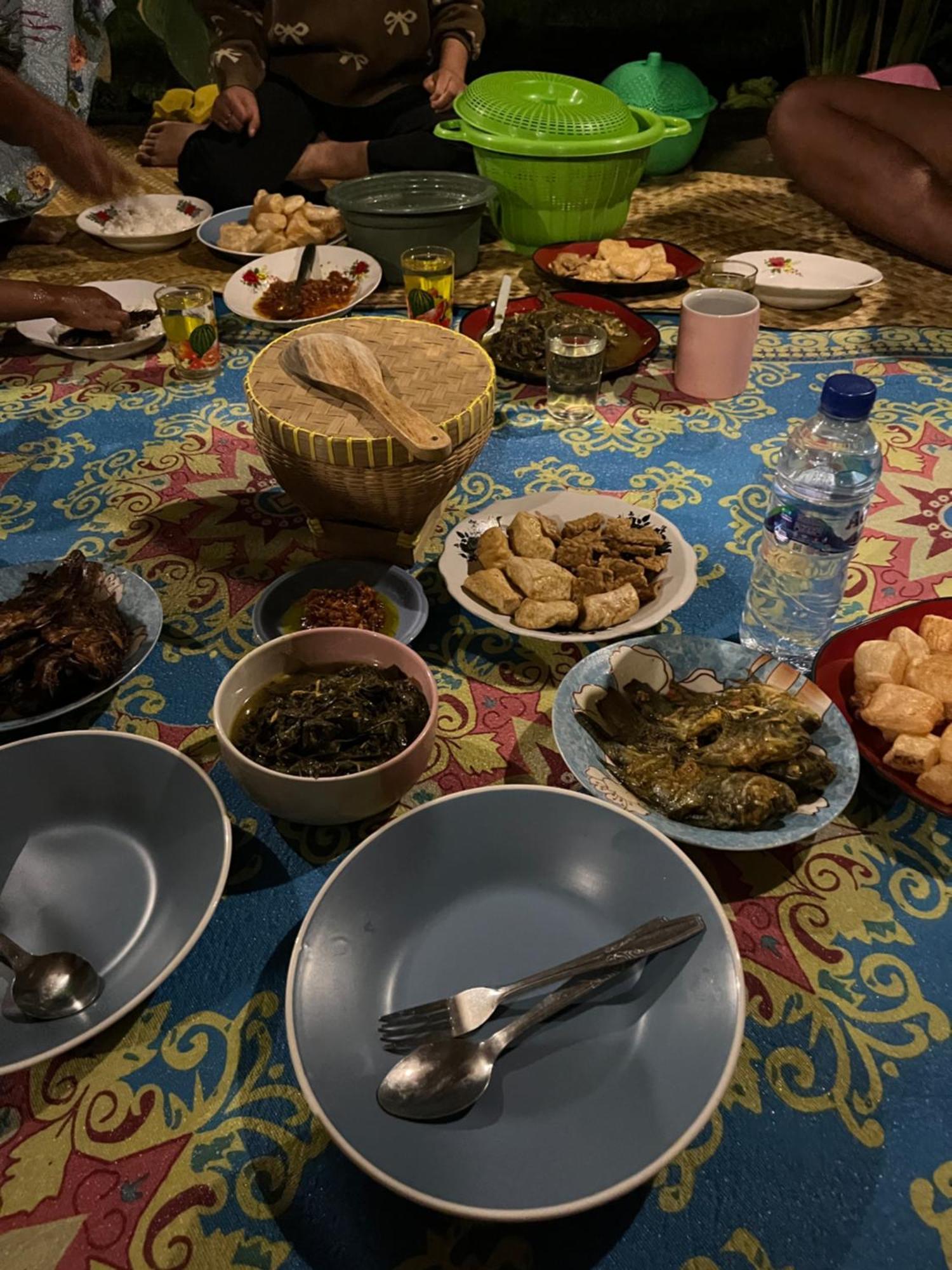 טטבאטו Opik Homestay Tete Batu מראה חיצוני תמונה